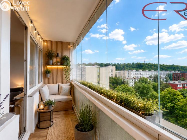 Sale apartment 2+KK Praha, Nekvasilova 571/21 č. 14
