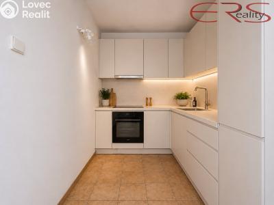Sale apartment 2+KK Praha, Nekvasilova č. 6