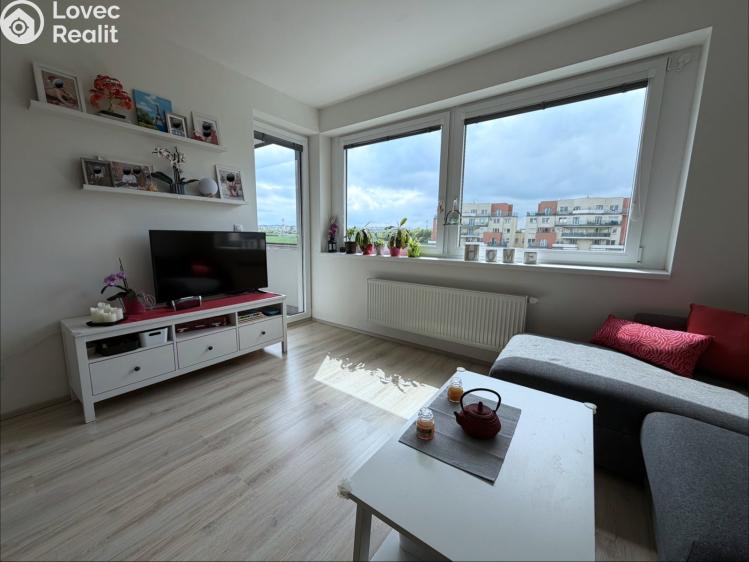 Sale apartment 2+KK Praha, Tupolevova 893/16 č. 8