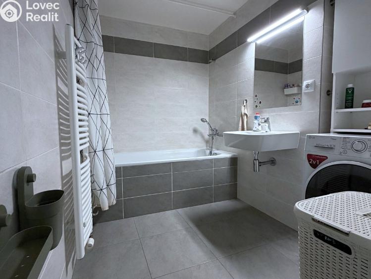 Sale apartment 2+KK Praha, Tupolevova 893/16 č. 13