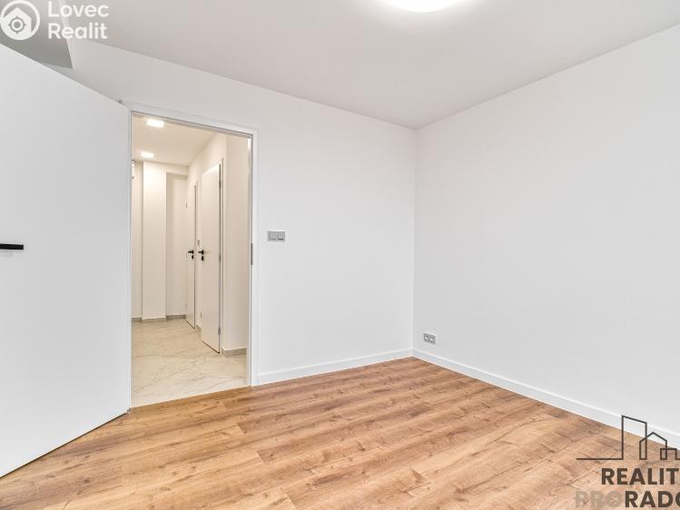 Sale apartment 2+KK Ostrava, Průběžná 1721/5 č. 15