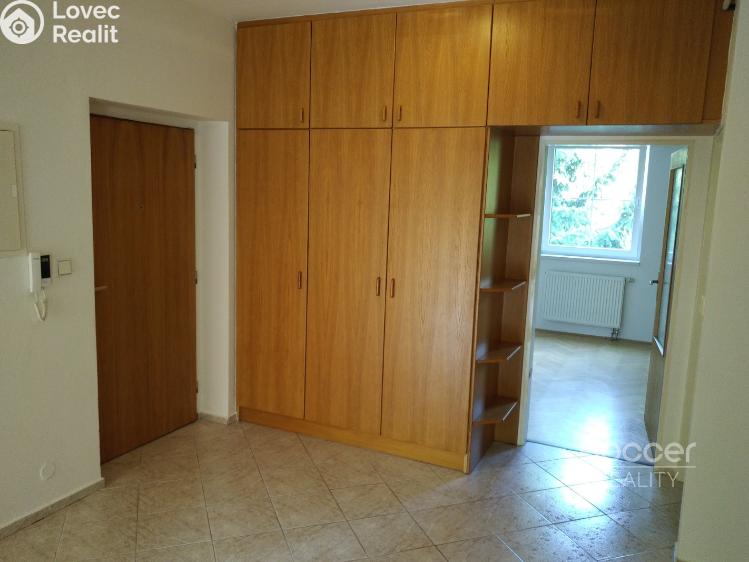 Rent apartment 3+1 Praha, Na Hřebenkách č. 9