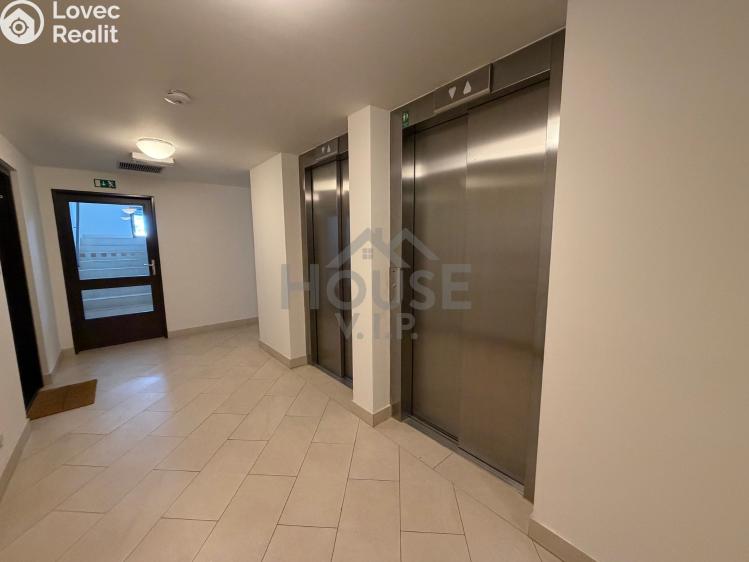 Pronájem bytu 1+KK Praha, Olšanská 2898/4a č. 15