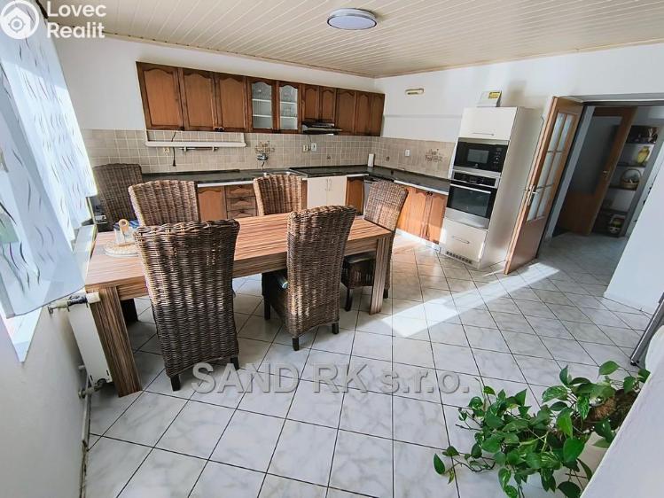 Sale family house Bor č. 5