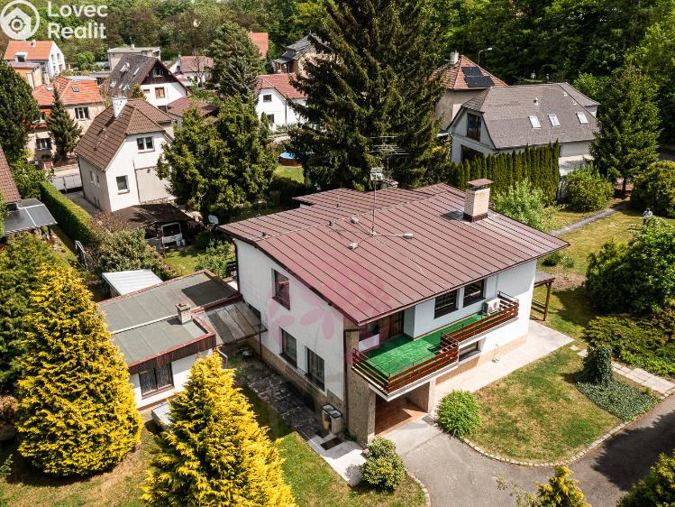 Продажа семейного дома Úvaly, Dobročovická 948 č. 5