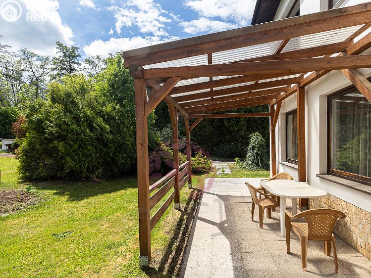 Продажа семейного дома Úvaly, Dobročovická 948 č. 10