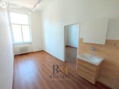 Rent office space Pardubice, náměstí Čs. legií č. 3