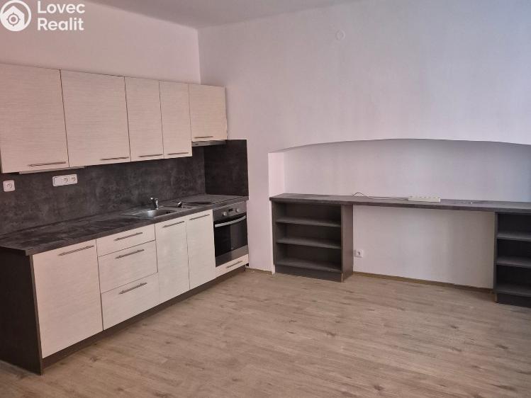 Pronájem bytu 2+KK Cheb, Úzká 372/10 č. 5
