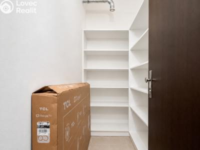 Rent apartment 2+KK Praha, Olšanská č. 12