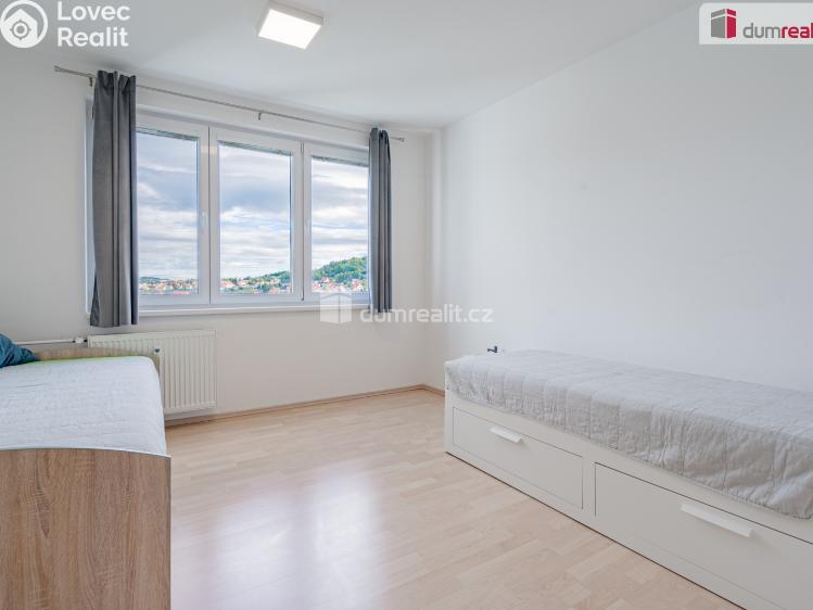 Pronájem bytu 3+1 Český Krumlov, Sídliště Plešivec č. 12