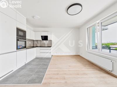 Pronájem bytu 3+KK Praha, Strančická č. 5