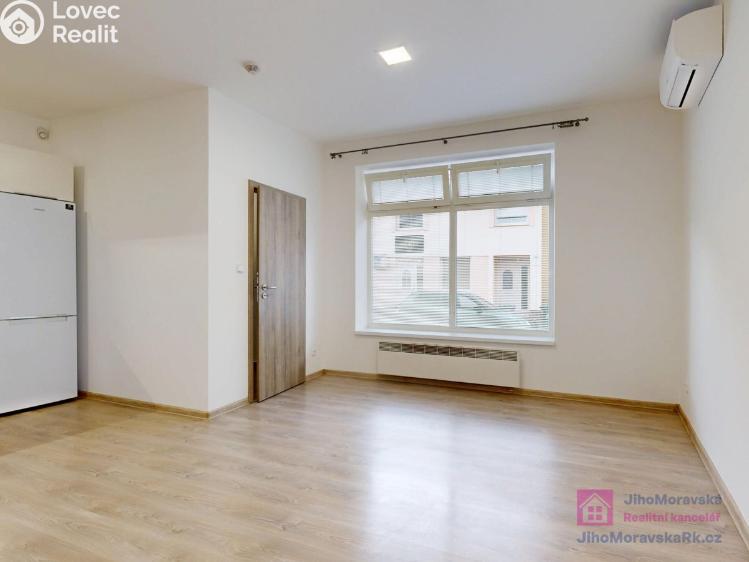 Pronájem bytu 2+KK Břeclav, Nová 314/2 č. 5