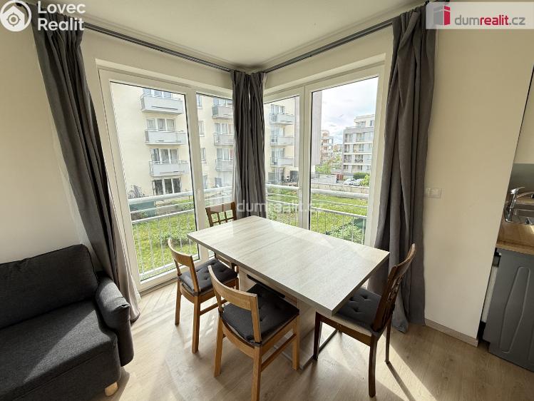 Prodej bytu 3+KK Praha-Řeporyje, Toufarova č. 5