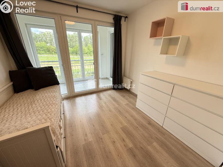 Prodej bytu 3+KK Praha-Řeporyje, Toufarova č. 7