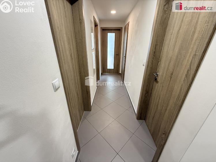 Prodej bytu 3+KK Praha-Řeporyje, Toufarova č. 13