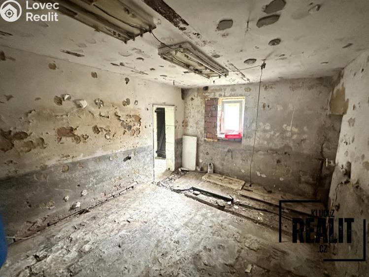 Prodej rodinného domu Chorušice č. 26