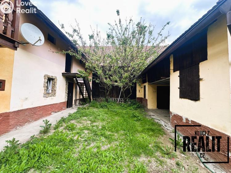 Prodej rodinného domu Chorušice č. 34