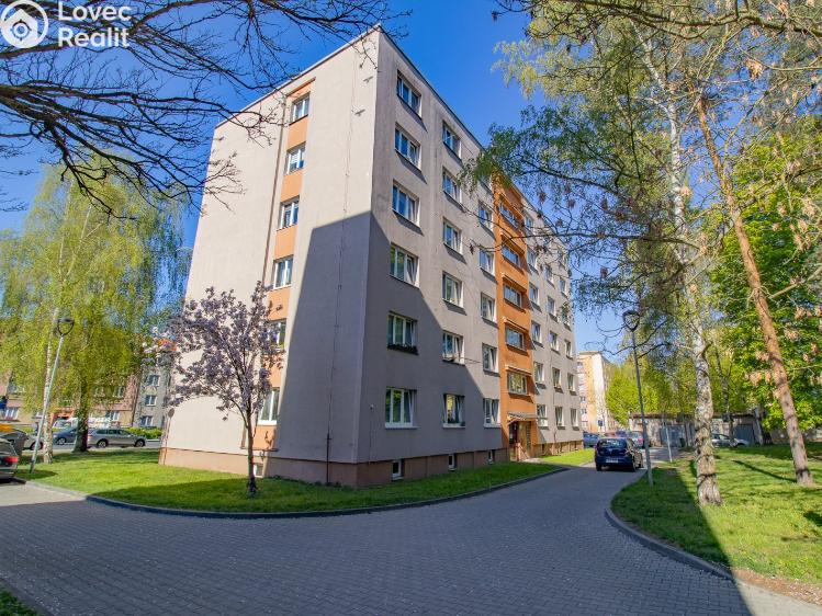 Prodej bytu 3+1 Klatovy, Pod Koníčky 452 č. 1