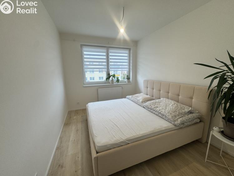 Prodej bytu 3+KK Milovice, Armádní 895 č. 7