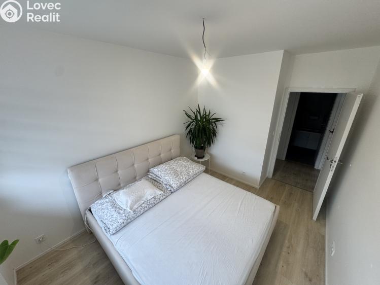 Prodej bytu 3+KK Milovice, Armádní 895 č. 8