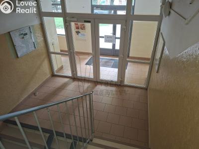 Sale apartment 1+KK Praha, Káranská č. 12