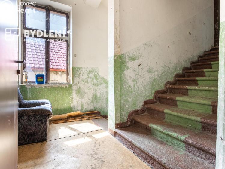 Sale apartment building Teplice, nám. Osvobození 34 č. 18