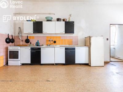 Продажа многоквартирного дома Teplice, nám. Osvobození 34 č. 24