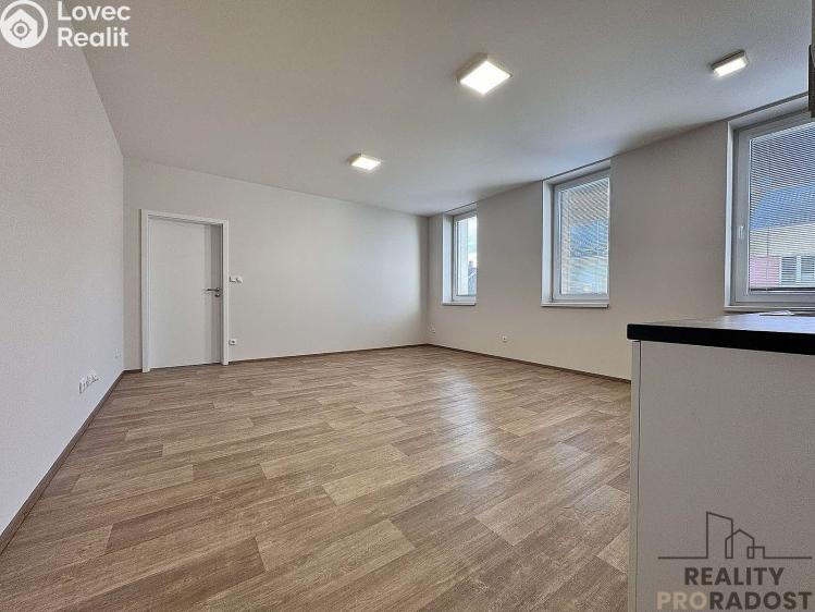 Rent apartment 2+KK Hodonín, Národní třída 301/26 č. 3