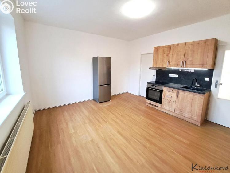 Rent apartment 2+KK Zlín, Podvesná IX 734 č. 3