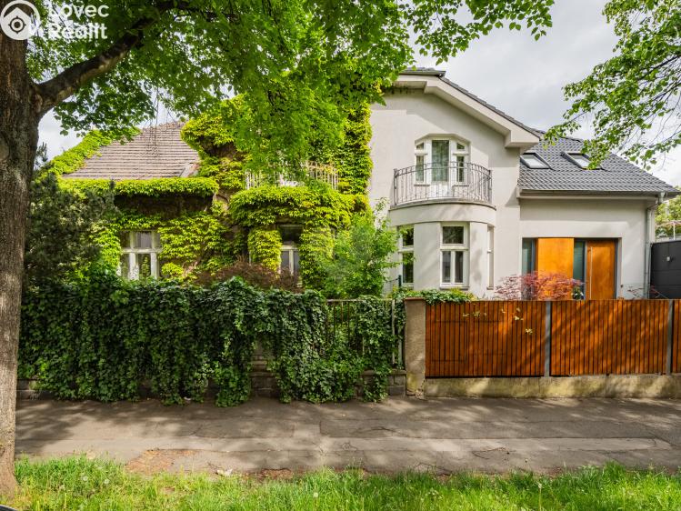 Продаж сімейного будинку Praha, Káranská č. 3