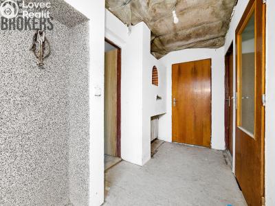 Продаж сімейного будинку Lovčice č. 10