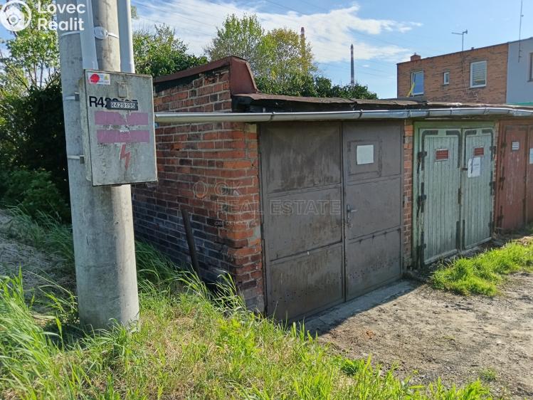 Sale garage Otrokovice, Dvořákova č. 4