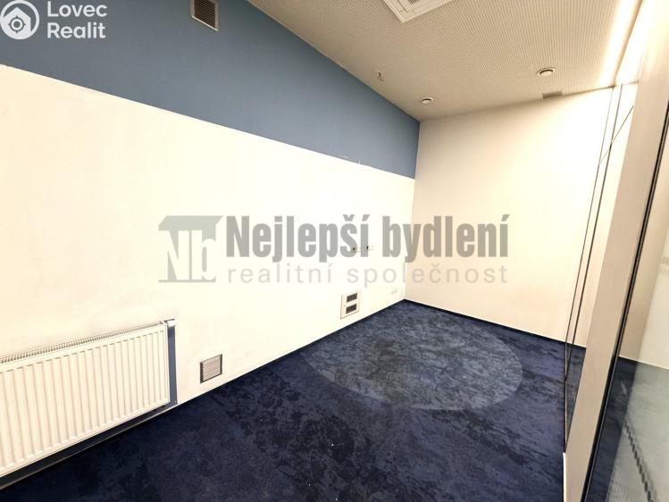 Prodej obchodního prostoru Jemnice, Husova 1 č. 4