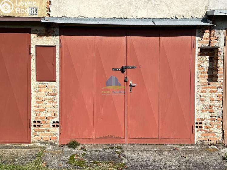 Продажа гаража Františkovy Lázně, Budovatelská č. 1