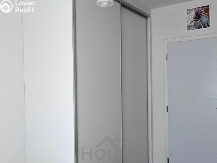 Prodej bytu 4+KK Praha, Hrusická č. 10