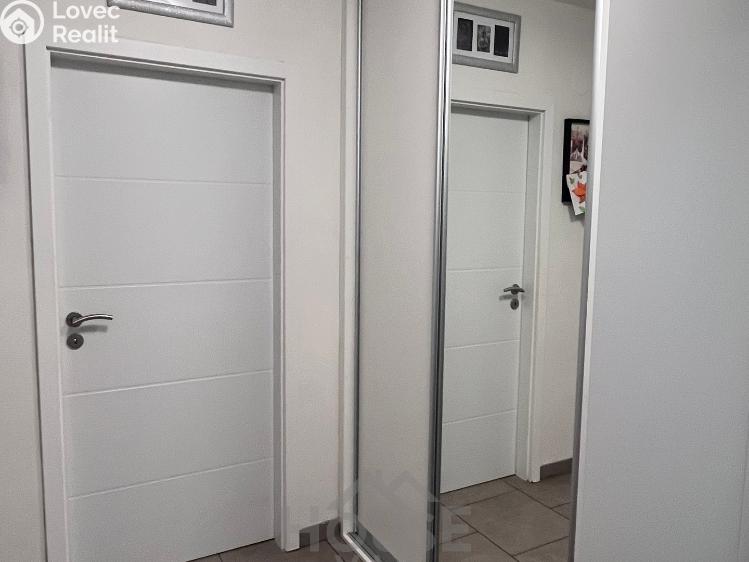 Prodej bytu 4+KK Praha, Hrusická č. 12