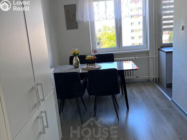 Prodej bytu 4+KK Praha, Hrusická č. 16