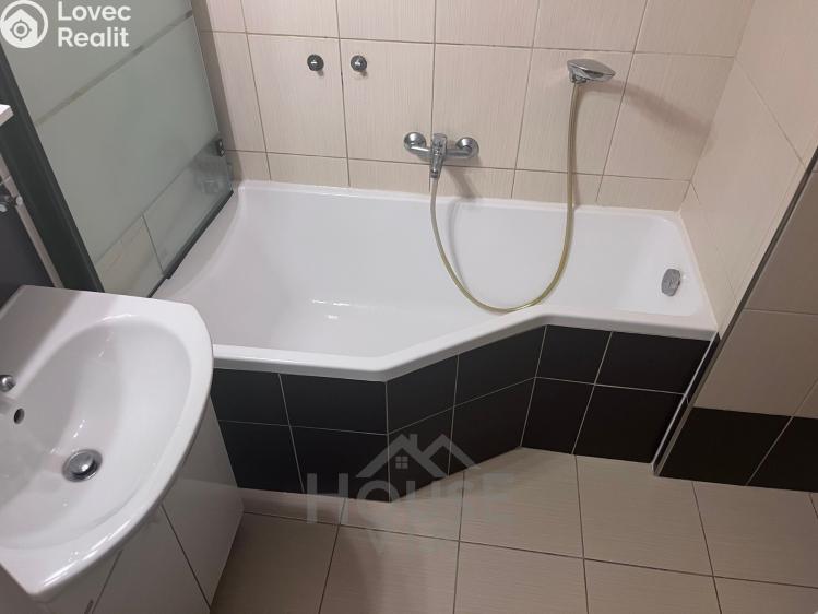 Prodej bytu 4+KK Praha, Hrusická č. 17