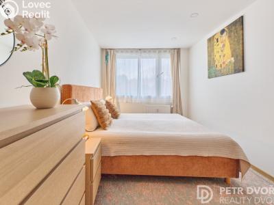 Sale apartment 4+1 Praha, Kovářova č. 14