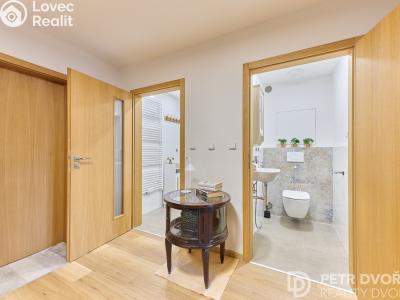 Sale apartment 4+1 Praha, Kovářova č. 22