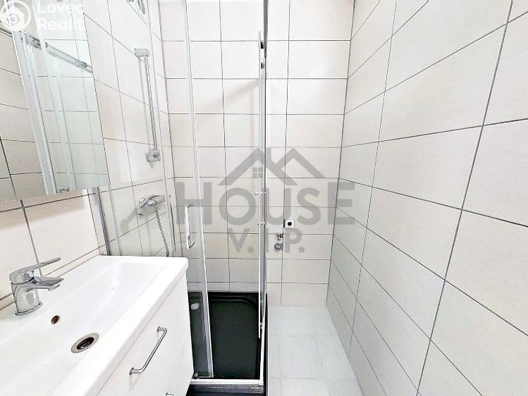 Sale apartment 2+1 Praha, Sněženková 2579/9 č. 3