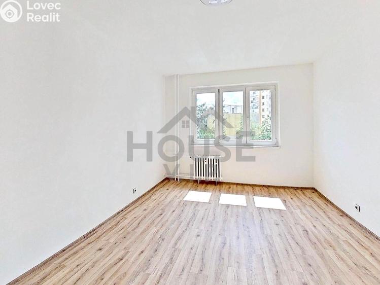 Sale apartment 2+1 Praha, Sněženková 2579/9 č. 4
