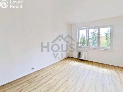 Sale apartment 2+1 Praha, Sněženková č. 11