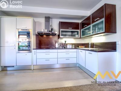 Аренда квартиры 4+KK Hradec Králové, Národních mučedníků č. 3