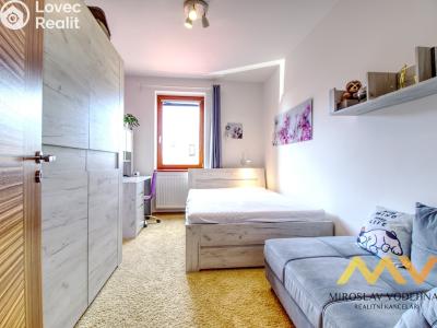 Аренда квартиры 4+KK Hradec Králové, Národních mučedníků č. 19