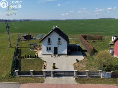 Продаж сімейного будинку Kněžmost, Západní 415 č. 5