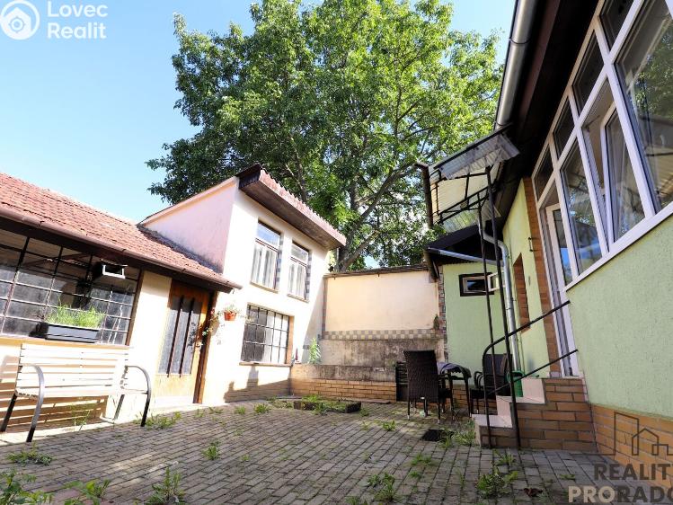 Продаж сімейного будинку Prštice, Kelendrov 100 č. 2