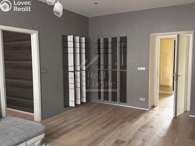 Аренда квартиры 3+1 Praha, Charlese de Gaulla č. 1