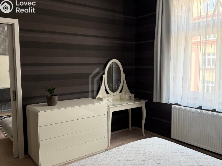 Аренда квартиры 3+1 Praha, Charlese de Gaulla č. 2