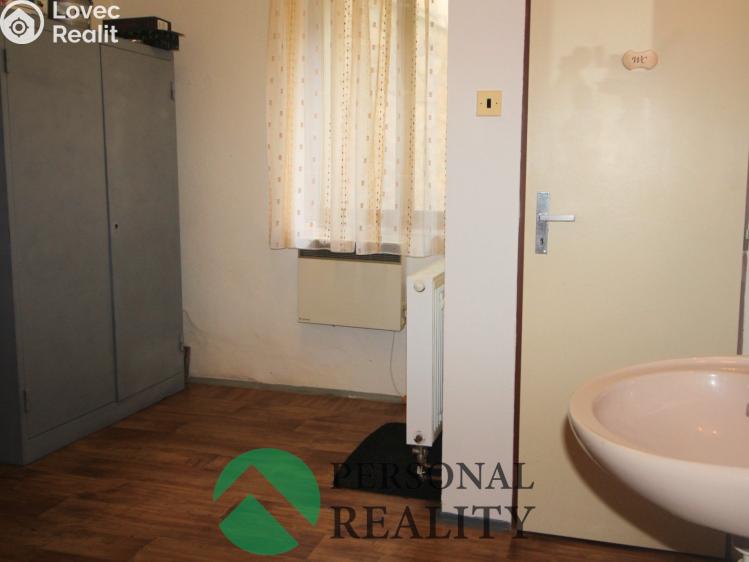Rent office space Rakovník, Trojanova č. 4